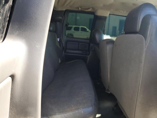 Photo 10 from auction – 2004 CHEVROLET SILVERADO with VIN 2GCEC19T941383690