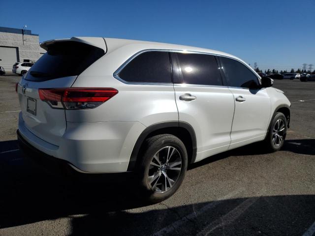 Photo 3 from auction – 2018 TOYOTA HIGHLANDER with VIN 5TDZARFH3JS034311