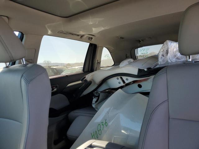 Photo 10 from auction – 2018 TOYOTA HIGHLANDER with VIN 5TDJZRFH3JS811382