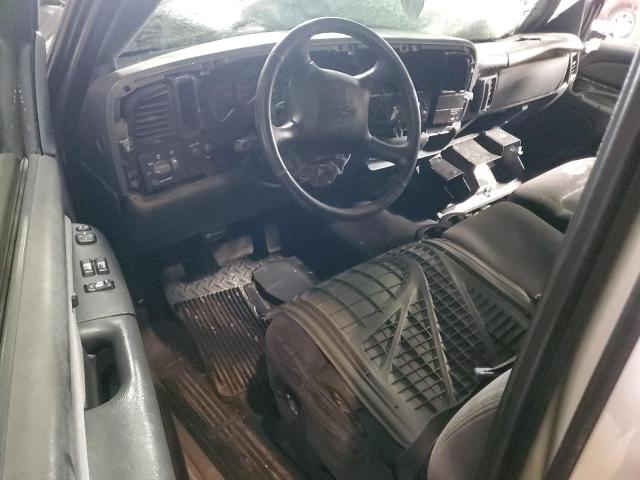 Photo 8 from auction – 2002 CHEVROLET SILVERADO with VIN 2GCEC19T921304998