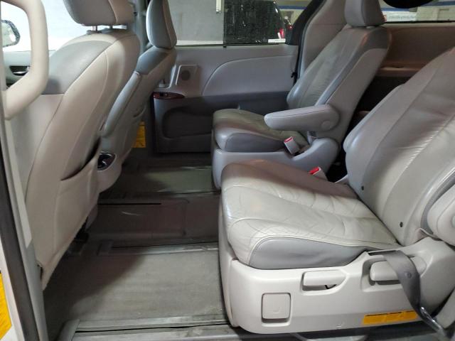 Photo 11 from auction – 2011 TOYOTA SIENNA XLE with VIN 5TDDK3DC1BS003281