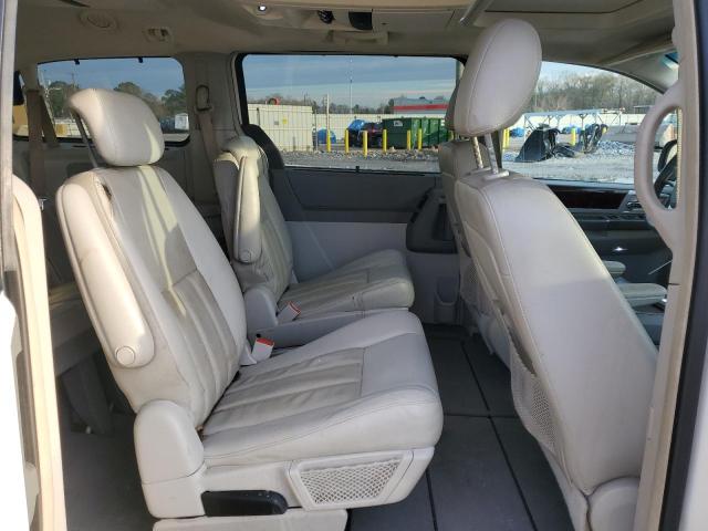 Photo 11 from auction – 2010 CHRYSLER TOWN & COU with VIN 2A4RR5D15AR113201