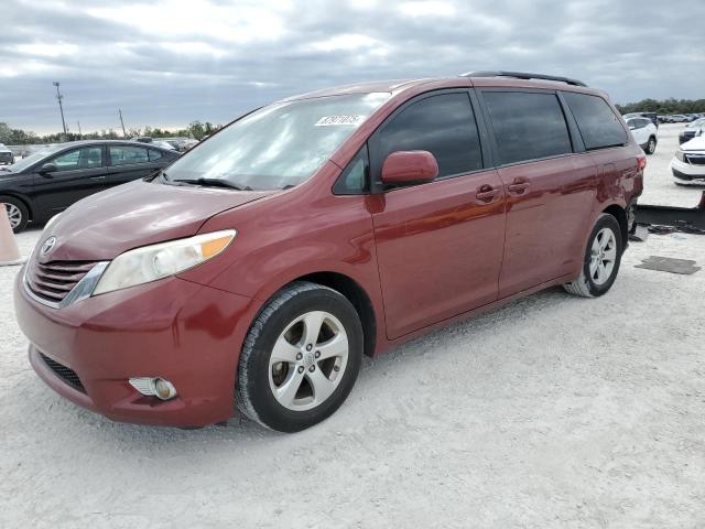 Photo 1 from auction – 2017 TOYOTA SIENNA LE with VIN 5TDKZ3DC4HS884490