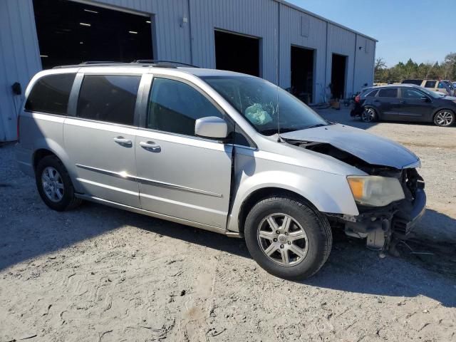 Photo 4 from auction – 2010 CHRYSLER TOWN & COU with VIN 2A4RR5D18AR359482