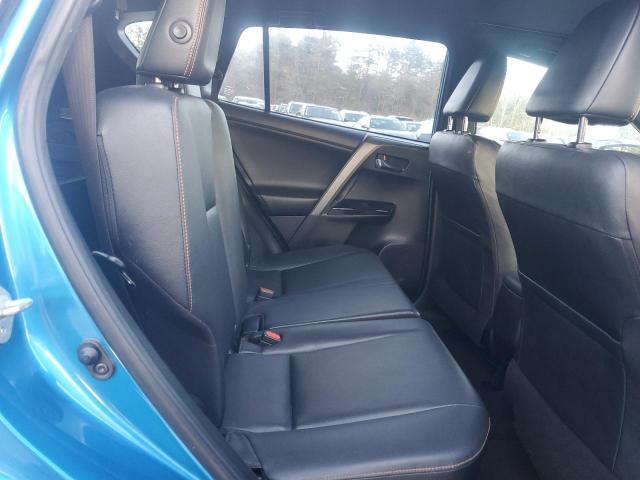 Photo 11 from auction – 2016 TOYOTA RAV4 SE with VIN JTMJFREV3GJ054652