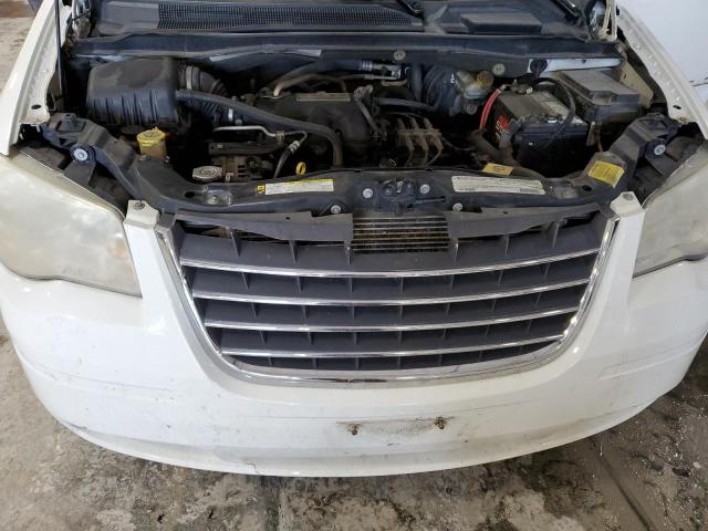 Photo 12 from auction – 2010 CHRYSLER TOWN & COU with VIN 2A4RR5D1XAR492731