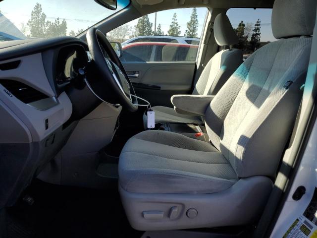 Photo 7 from auction – 2017 TOYOTA SIENNA LE with VIN 5TDKZ3DC8HS795697