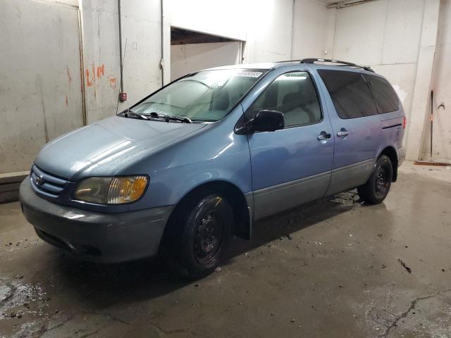 TOYOTA SIENNA CE 2002 with VIN 4T3ZF19CX2U448673 - Photo from auction