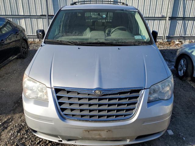Photo 5 from auction – 2010 CHRYSLER TOWN & COU with VIN 2A4RR4DEXAR104037