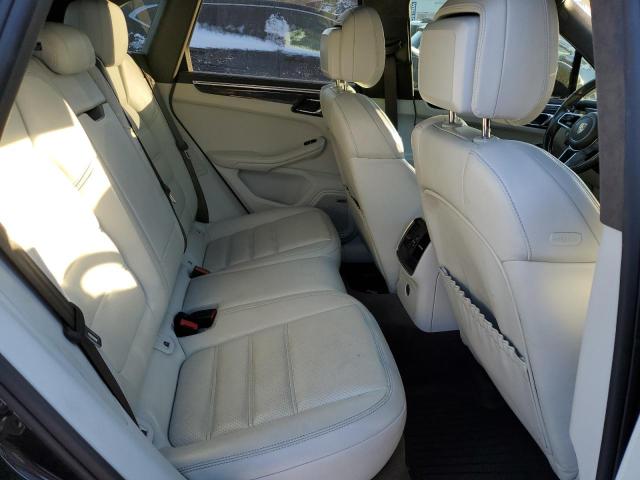 Photo 10 from auction – 2017 PORSCHE MACAN TURB with VIN WP1AF2A52HLB61144