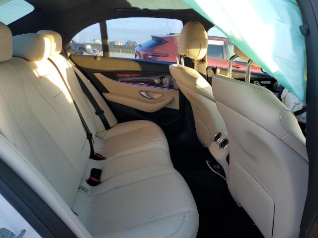 Photo 10 from auction – 2017 MERCEDES-BENZ E 300 with VIN WDDZF4JB2HA023126