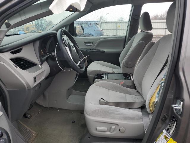 Photo 7 from auction – 2017 TOYOTA SIENNA LE with VIN 5TDKZ3DC0HS771345