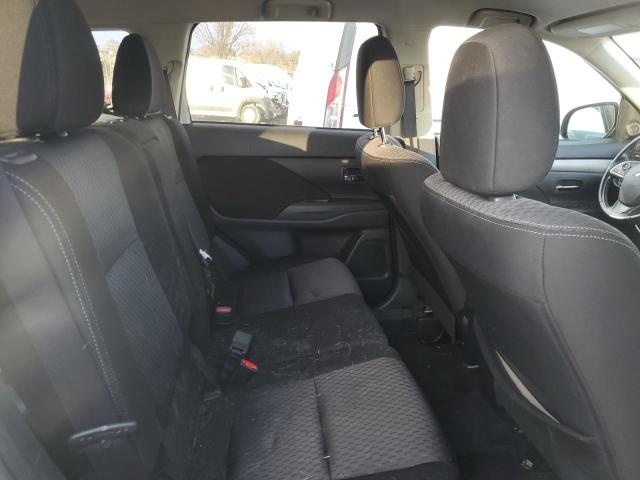 Photo 11 from auction – 2015 MITSUBISHI OUTLANDER with VIN JA4AD2A33FZ002532