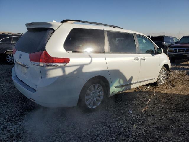 Photo 3 from auction – 2012 TOYOTA SIENNA XLE with VIN 5TDDK3DC2CS031365