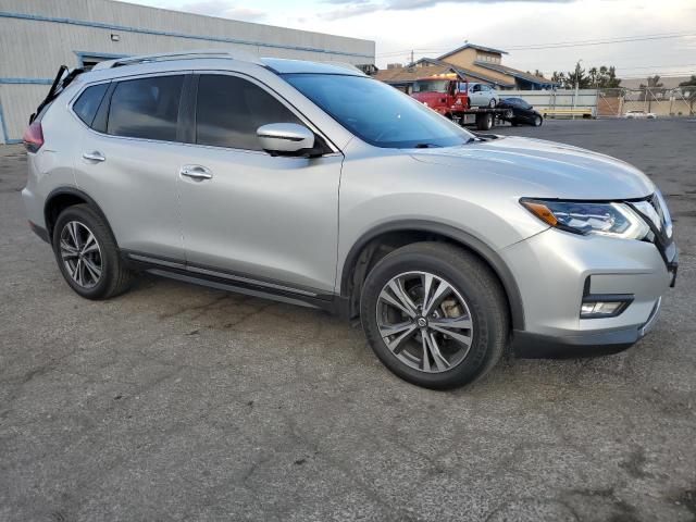 Photo 4 from auction – 2017 NISSAN ROGUE SV with VIN 5N1AT2MV4HC744199