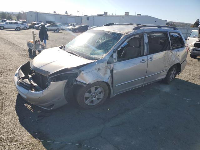TOYOTA SIENNA CE 2004 with VIN 5TDZA23C24S002938 - Photo from auction