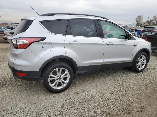 Photo 3 from auction – 2018 FORD ESCAPE SE with VIN 1FMCU0GD1JUA65861