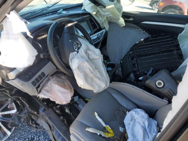 Photo 8 from auction – 2018 TOYOTA HIGHLANDER with VIN 5TDJZRFH5JS553916
