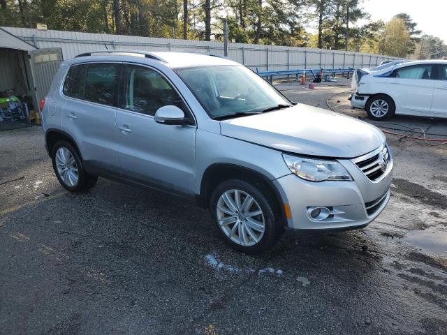 Photo 4 from auction – 2010 VOLKSWAGEN TIGUAN SE with VIN WVGBV7AX5AW514144