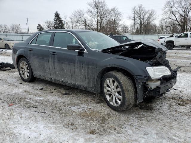 Photo 4 from auction – 2017 CHRYSLER 300 LIMITE with VIN 2C3CCARG8HH512580