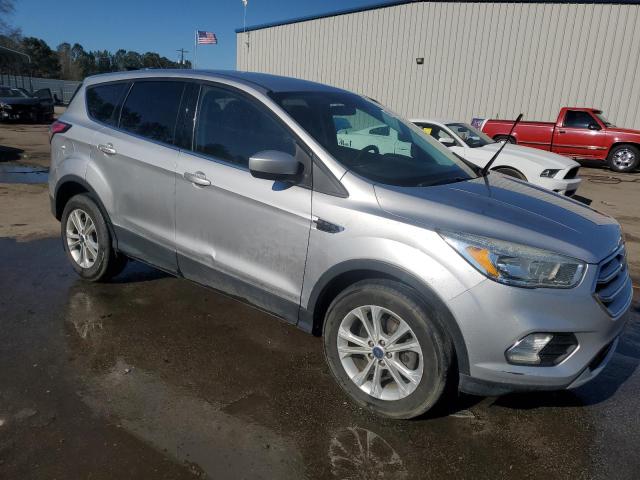 Photo 4 from auction – 2017 FORD ESCAPE SE with VIN 1FMCU0GDXHUD64002