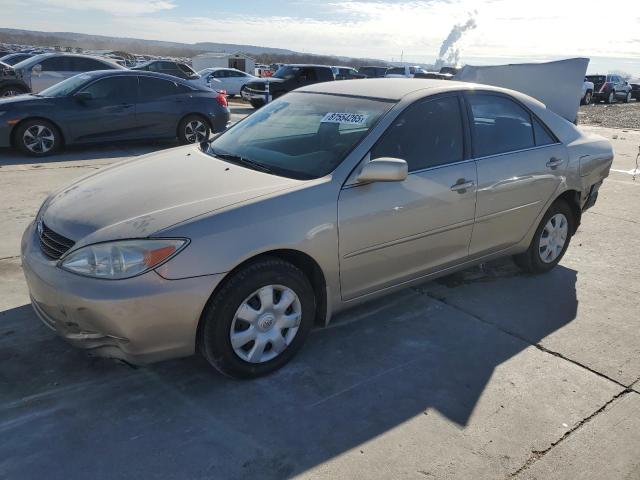 TOYOTA CAMRY LE 2004 with VIN 4T1BE32K54U357582 - Photo from auction