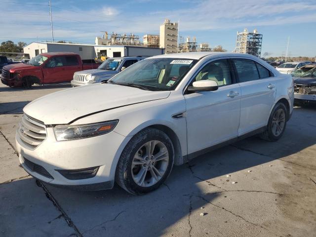 FORD TAURUS SEL 2015 with VIN 1FAHP2E82FG181195 - Photo from auction