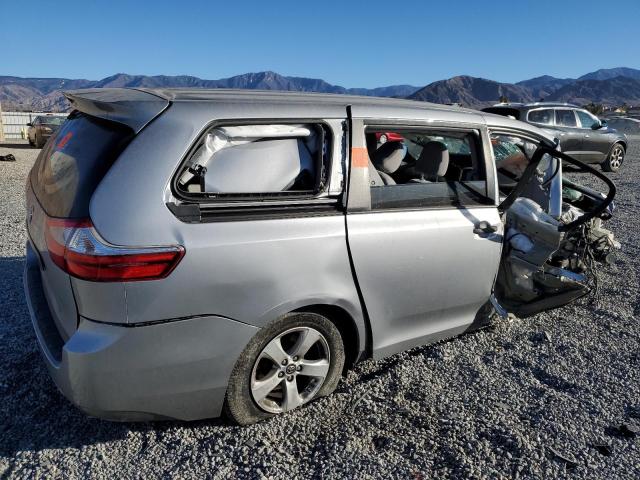 Photo 3 from auction – 2018 TOYOTA SIENNA L with VIN 5TDZZ3DC1JS956802
