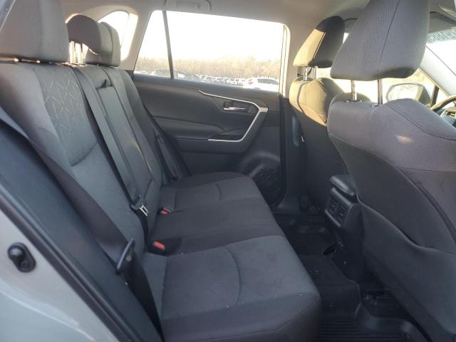 Photo 11 from auction – 2022 TOYOTA RAV4 XLE with VIN 2T3W1RFVXNW223972
