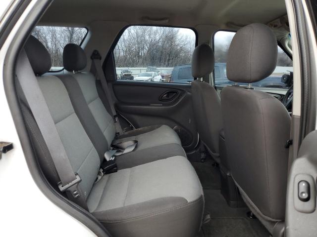Photo 11 from auction – 2004 FORD ESCAPE XLS with VIN 1FMYU02144DA18217