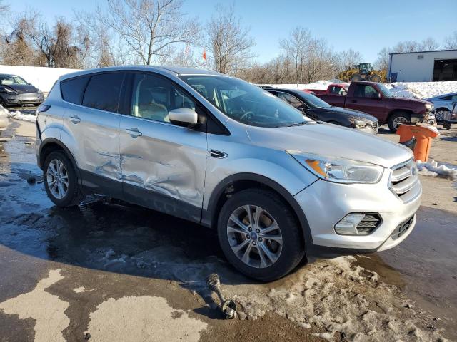 Photo 4 from auction – 2017 FORD ESCAPE SE with VIN 1FMCU9GD1HUC68067