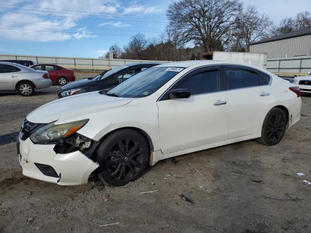 NISSAN ALTIMA 2.5 2018 with VIN 1N4AL3AP5JC158090 - Photo from auction