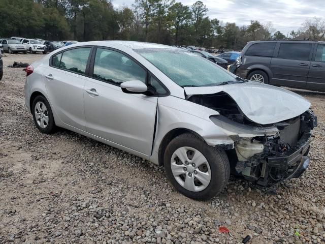 Foto 4 de la subasta – 2017 KIA FORTE LX con VIN 3KPFK4A74HE017149
