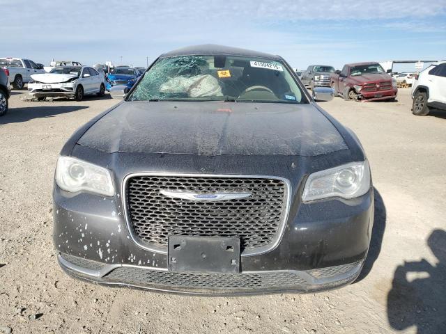 Photo 5 from auction – 2019 CHRYSLER 300 TOURIN with VIN 2C3CCAAGXKH501129
