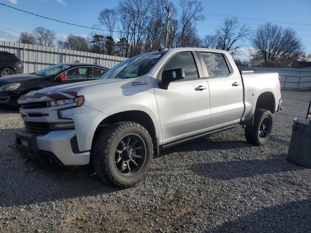 CHEVROLET SILVERADO 2022 with VIN 1GCUYEED4NZ164499 - Photo from auction