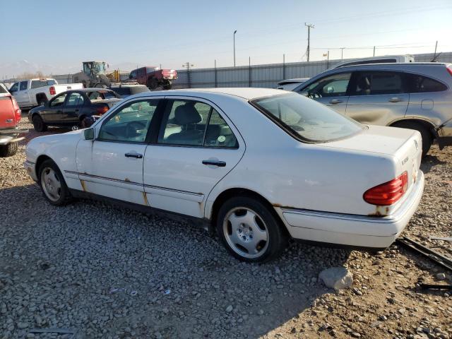 Photo 2 from auction – 1998 MERCEDES-BENZ E 320 4MAT with VIN WDBJF82F0WX009444