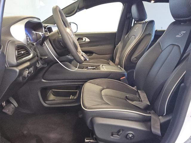 Photo 7 from auction – 2025 CHRYSLER PACIFICA L with VIN 2C4RC1GG8SR520141