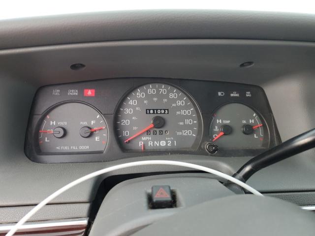 Photo 9 from auction – 2004 MERCURY GRAND MARQ with VIN 2MEFM74W34X613631