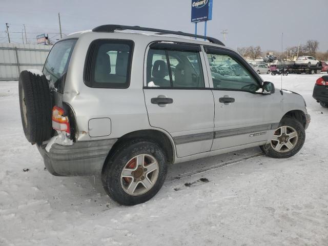 Photo 3 from auction – 2003 CHEVROLET TRACKER with VIN 2CNBJ13C836929720