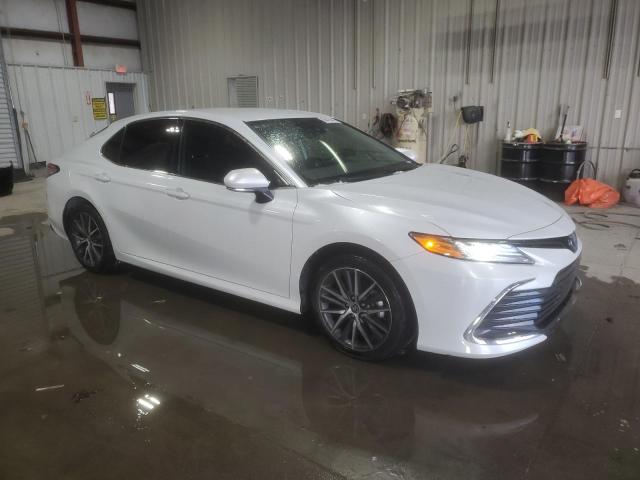 Photo 4 from auction – 2022 TOYOTA CAMRY XLE with VIN 4T1F31AK6NU577182