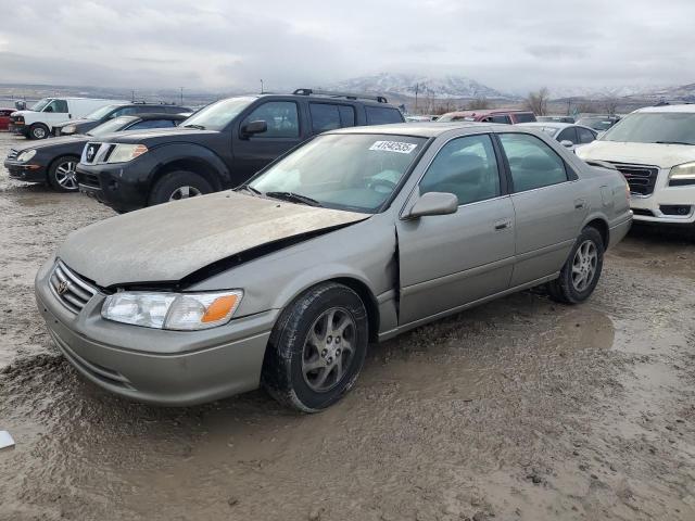 TOYOTA CAMRY LE 2000 with VIN JT2BG28K2Y0423043 - Photo from auction