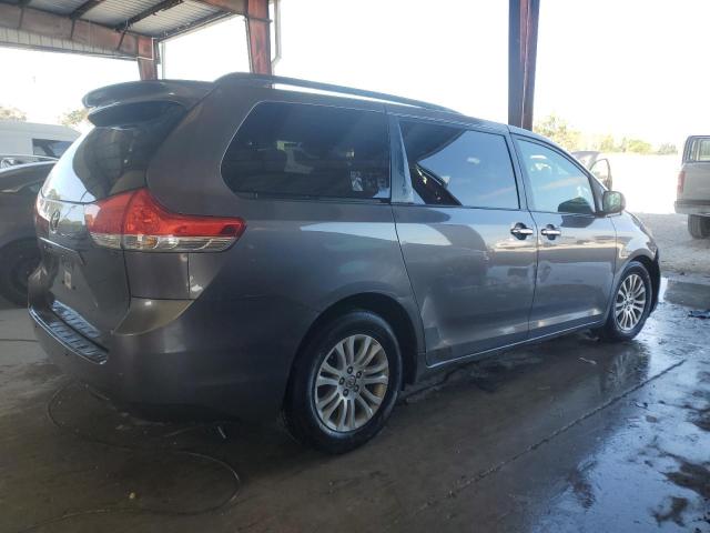 Photo 3 from auction – 2011 TOYOTA SIENNA XLE with VIN 5TDYK3DC7BS027487