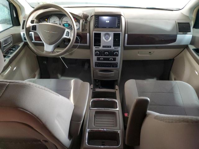 Photo 8 from auction – 2010 CHRYSLER TOWN & COU with VIN 2A4RR5D15AR449494