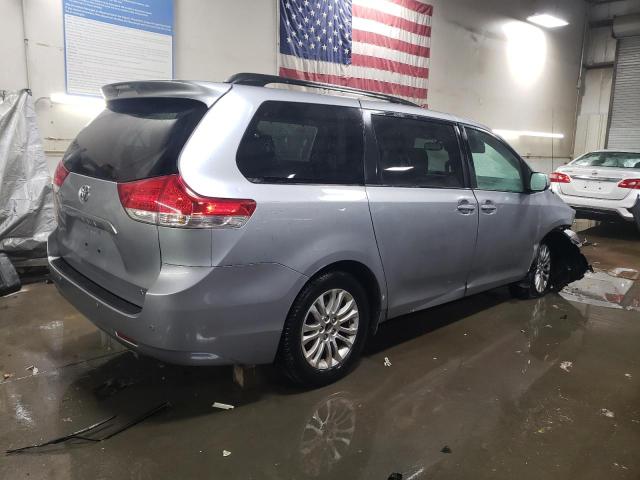 Photo 3 from auction – 2012 TOYOTA SIENNA XLE with VIN 5TDYK3DC9CS239812