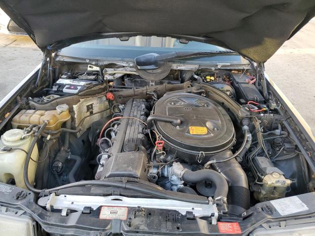 Photo 11 from auction – 1992 MERCEDES-BENZ 300 E with VIN WDBEA30D8NB727811