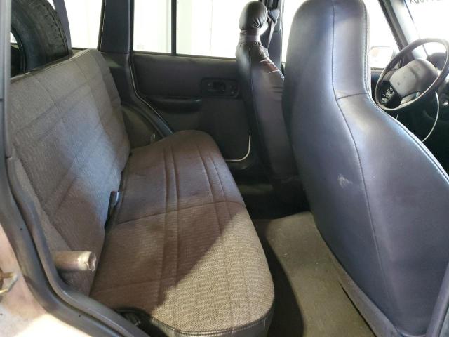 Photo 11 from auction – 2001 JEEP CHEROKEE S with VIN 1J4FF48SX1L587212