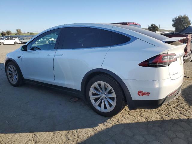Photo 2 from auction – 2017 TESLA MODEL X with VIN 5YJXCBE27HF078316