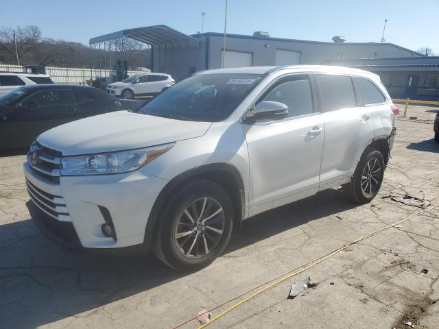 TOYOTA HIGHLANDER 2018 with VIN 5TDJZRFH6JS525154 - Photo from auction