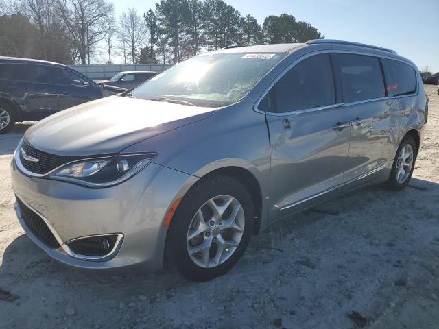 CHRYSLER PACIFICA T 2017 with VIN 2C4RC1EGXHR637859 - Photo from auction