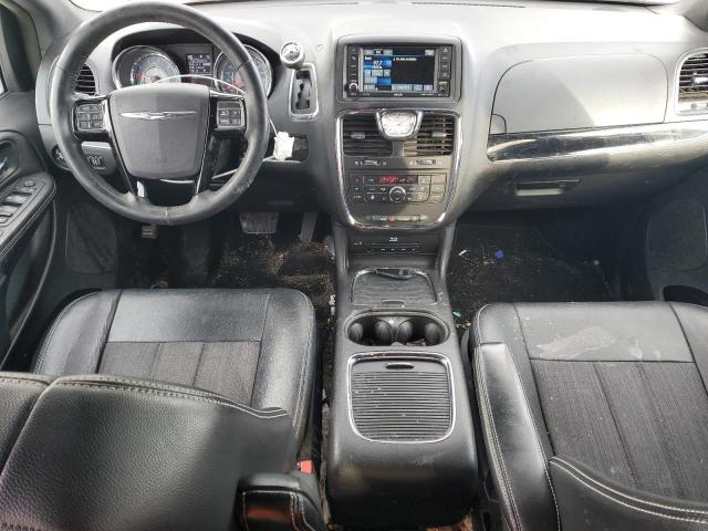Photo 8 from auction – 2015 CHRYSLER TOWN & COU with VIN 2C4RC1HG2FR725832